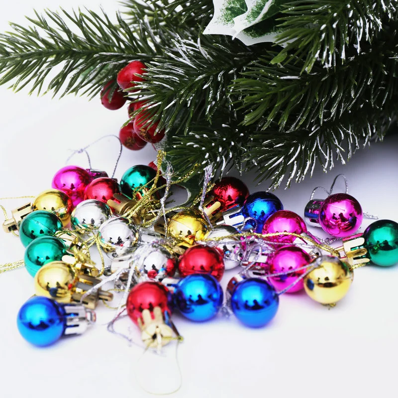 Christmas Tree Decorations Are Packed With Balls