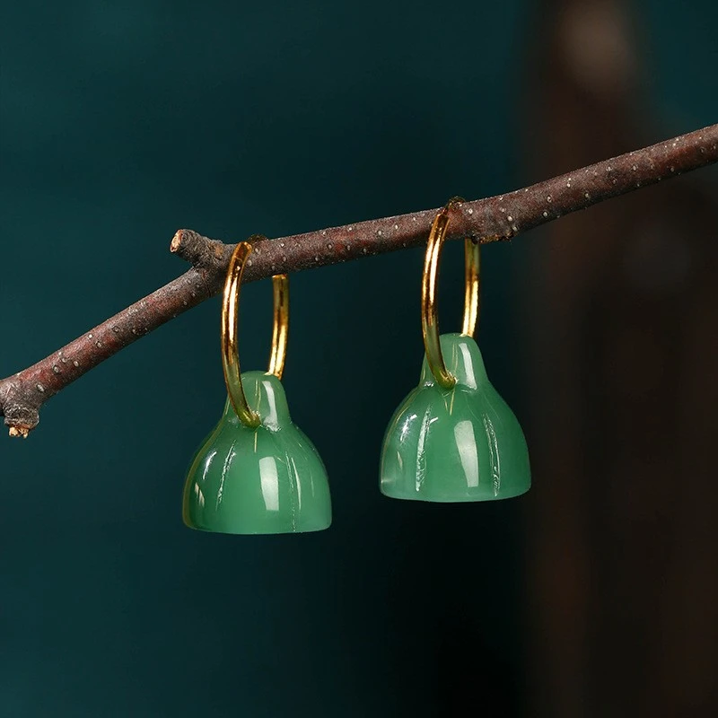 Jade Lotus Earrings Are Fashionable And Versatile