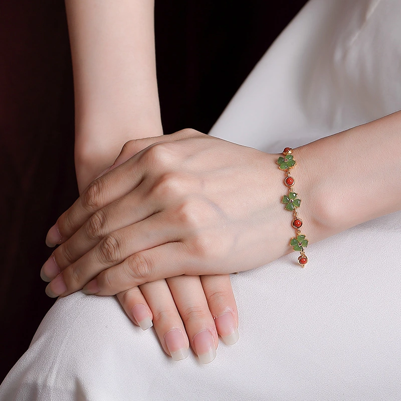 S925 Sterling Silver Gold Plated South Red Hetian Jasper Personalized Fashion Four Leaf Clover Bracelet