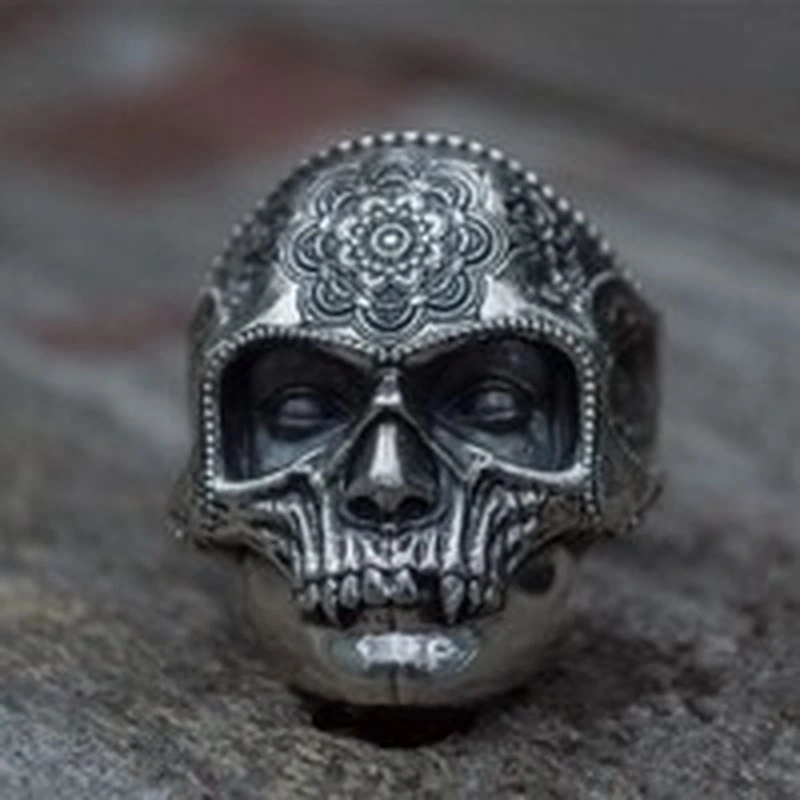 Retro Domineering Men's Skull Ring