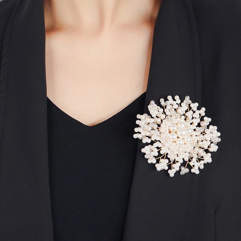 Temperament Luxury Pearl Brooch Female Fashion