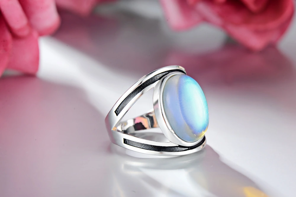 New Inlaid Colorful Moonstone Ring For Women