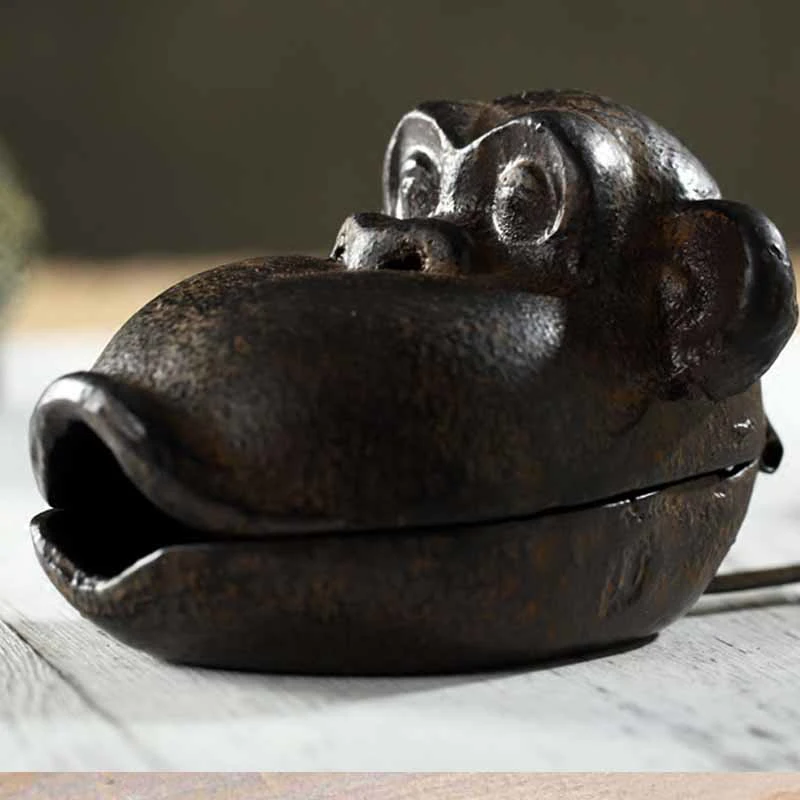 American Country Cast Iron Orangutan Ashtray Home Coffee Table Desk