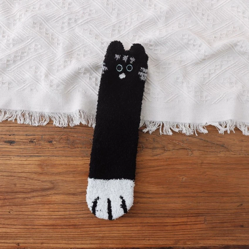 Lucky Cat's Paw Thickened Female Middle Tube Socks