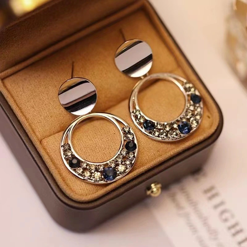 Round Diamond Earrings