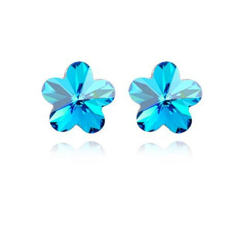 Women's Korean-style Plum Crystal Stud Earrings