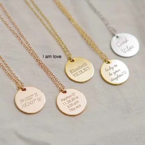 I am love necklace