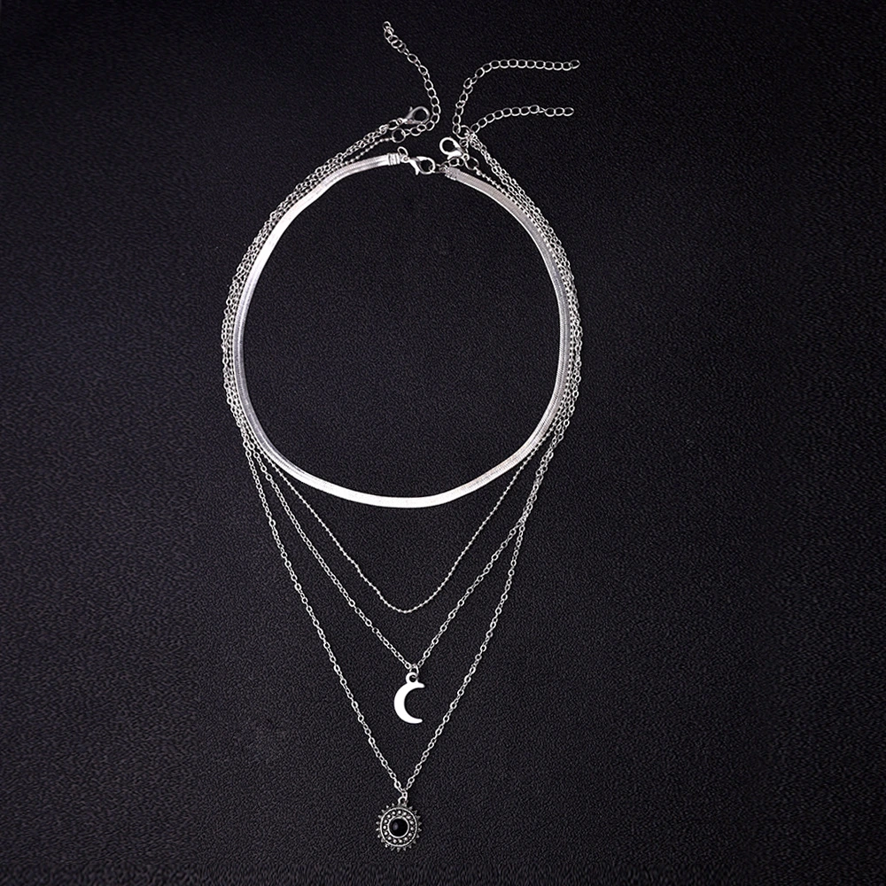 Women's Metal Alloy Moon Necklace