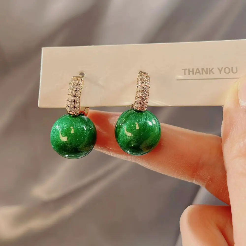 Women's Fashion Temperament Green Large Pearl Earrings