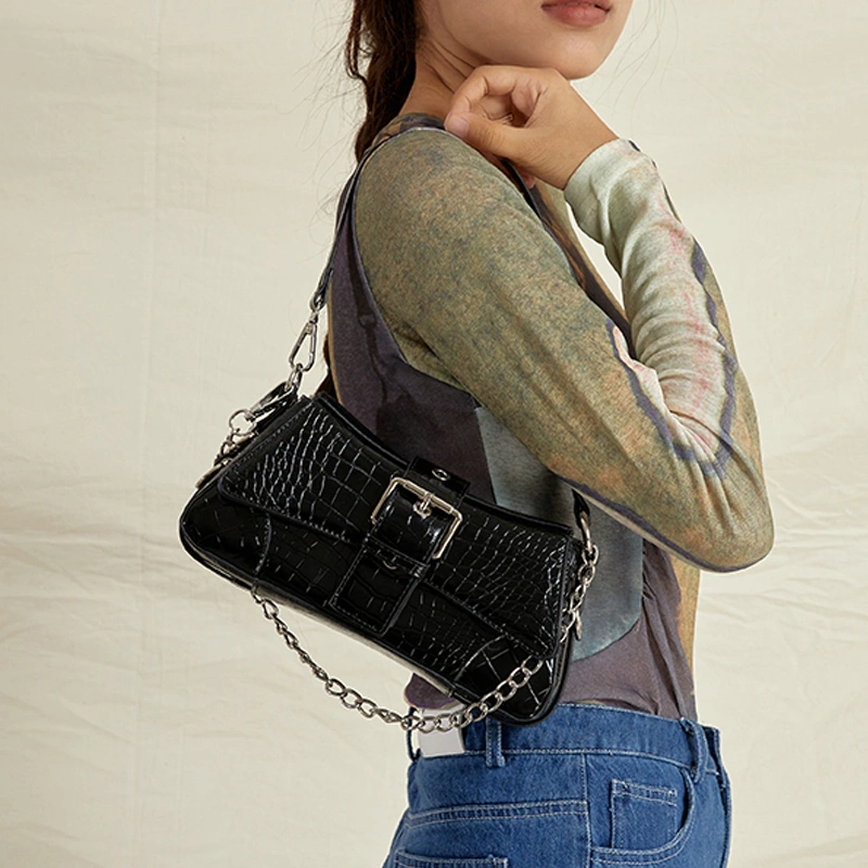 Advanced Chain Autumn Shoulder Messenger Bag