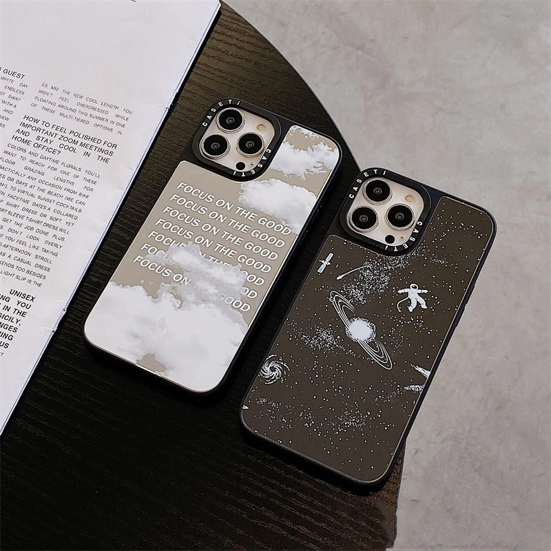 Ins Wind White Flower Astronaut Mobile Phone Case