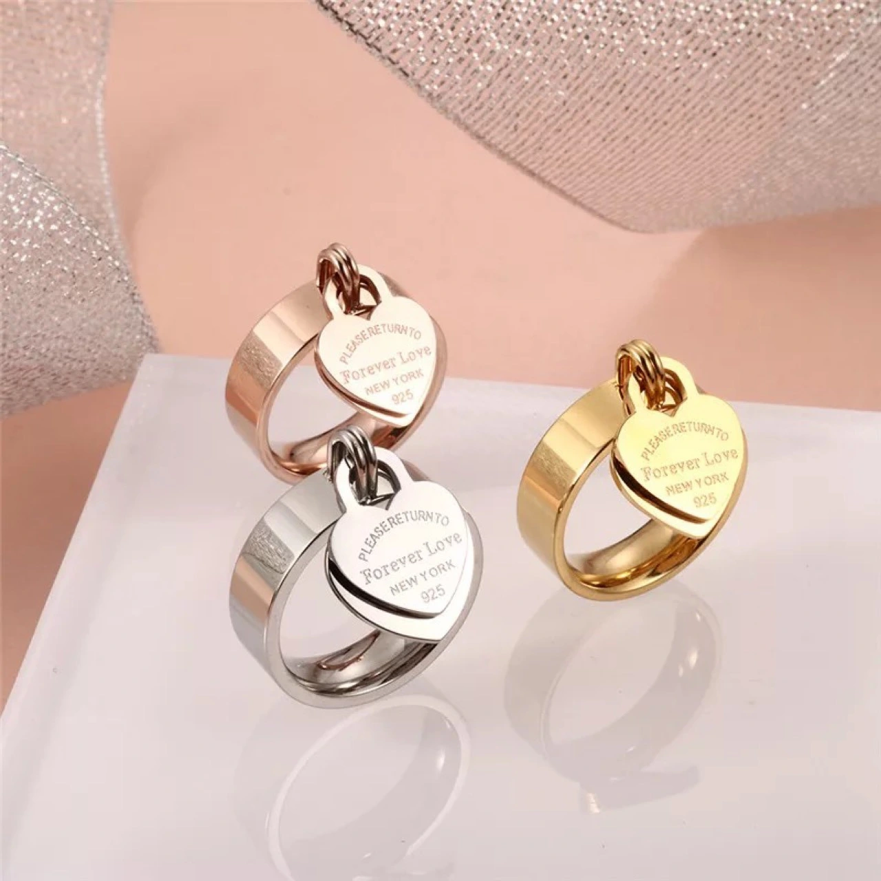 Men's And Women's Fashion Letters Peach Heart Ring Bracelet