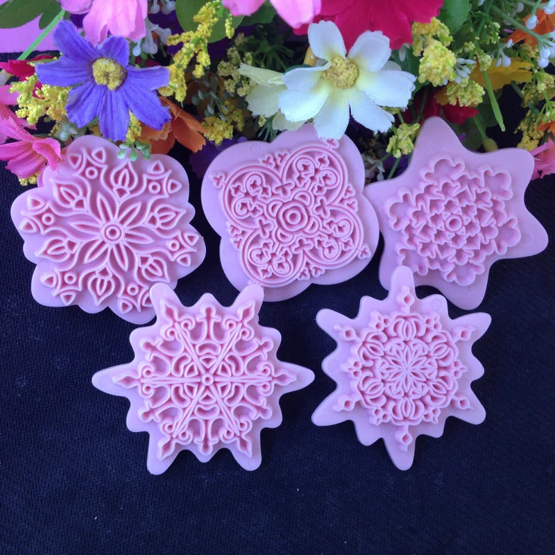 Cake Decoration Tool Smiley Face Flower Snowflake Sugar Turning Biscuit Mold