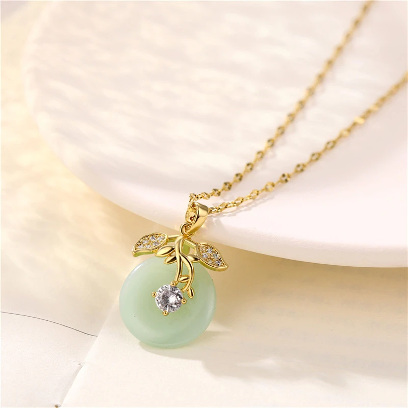 Women's Fashionable Simple Peace Clasp Pendant Necklace