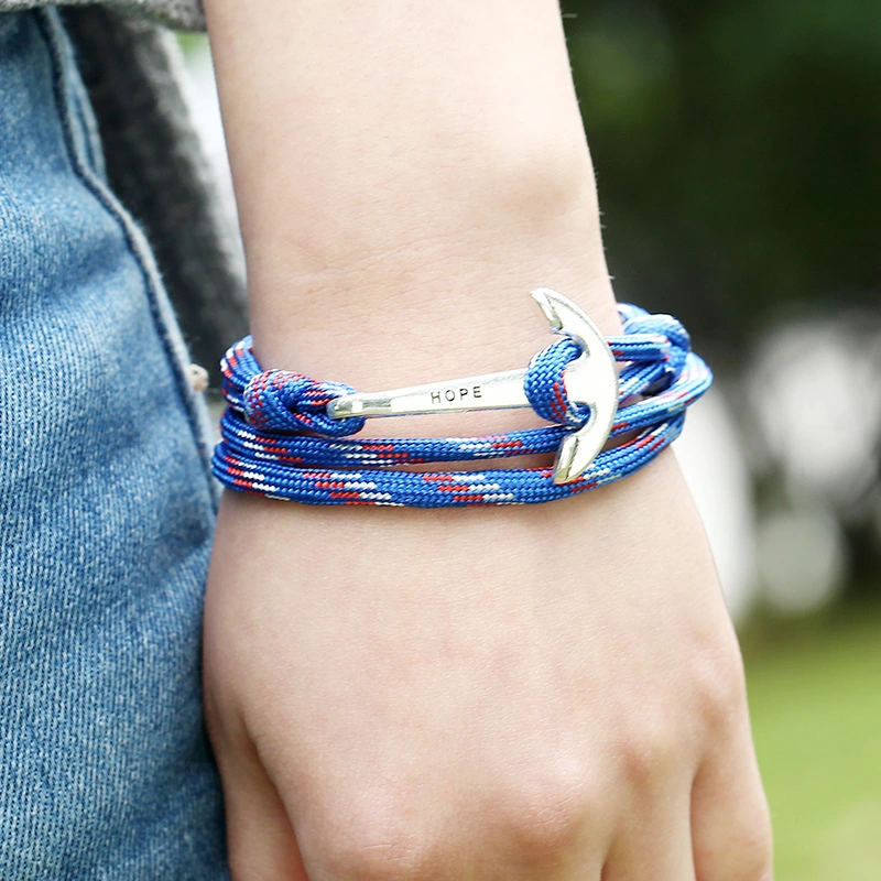 Knitted Nylon Bracelet Is Simple And Versatile