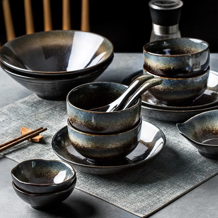 Japanese-style Kilns And Retro Ceramic Dishes And Tableware