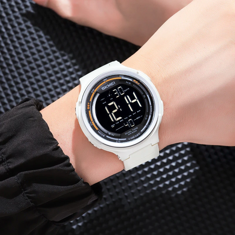 Outdoor Sports Waterproof Luminous Watch