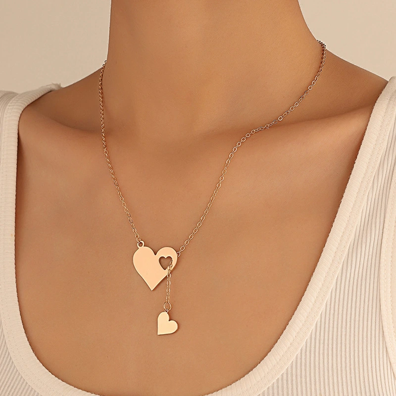 Fashion Hollow Heart Clavicle Chain