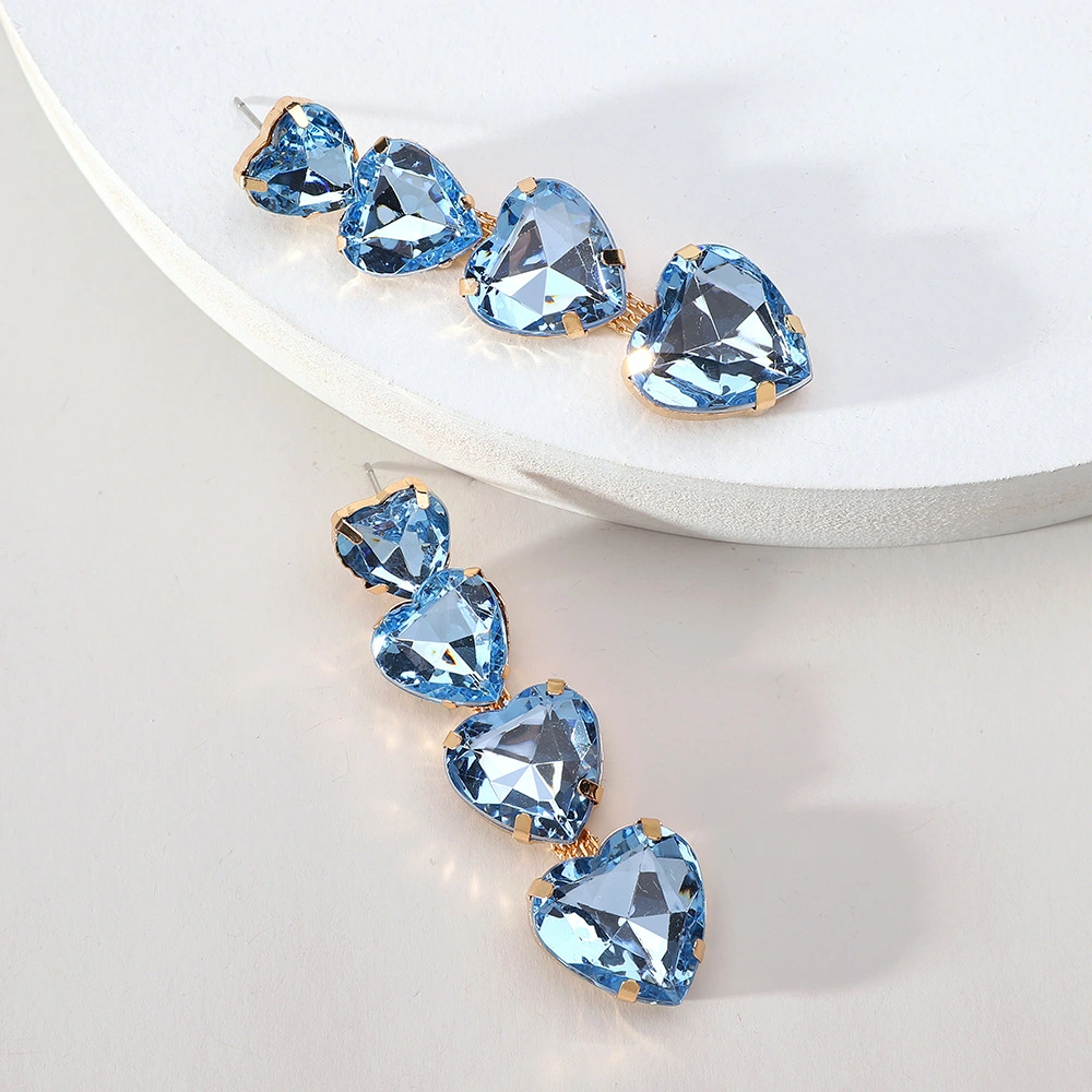 Women's Clear Crystal Heart Shaped Sweet And Lovely Earrings