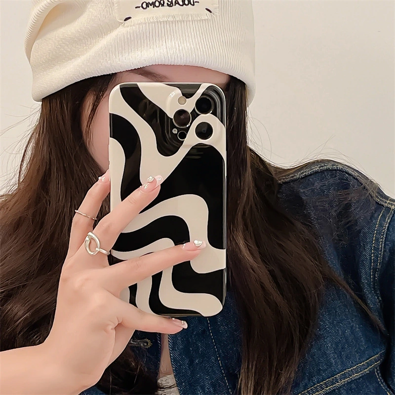 Black And White Wavy Phone Case