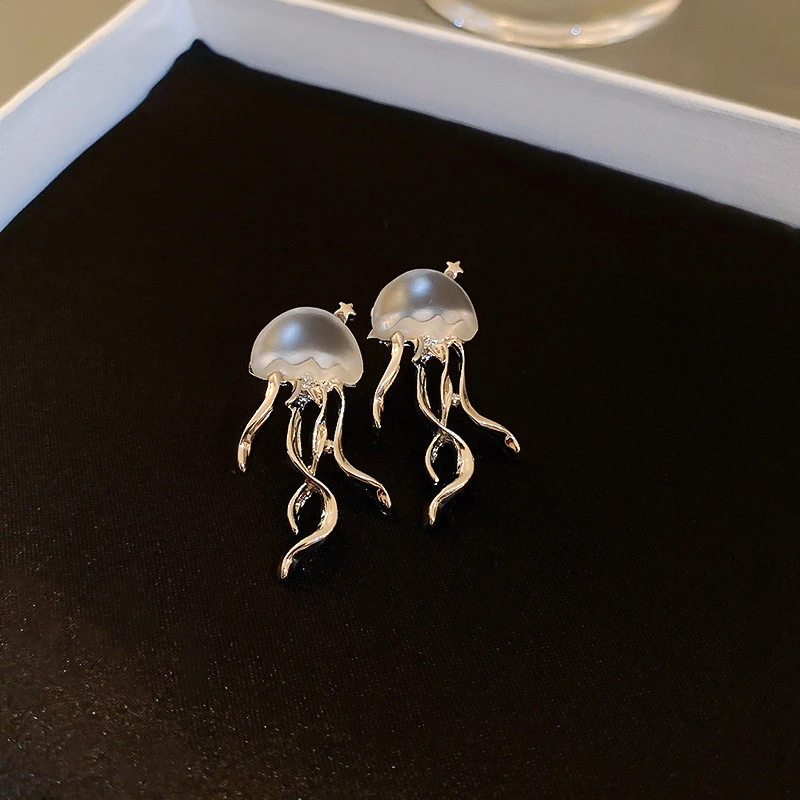 Creative Deep-sea Jellyfish Scrub Earrings