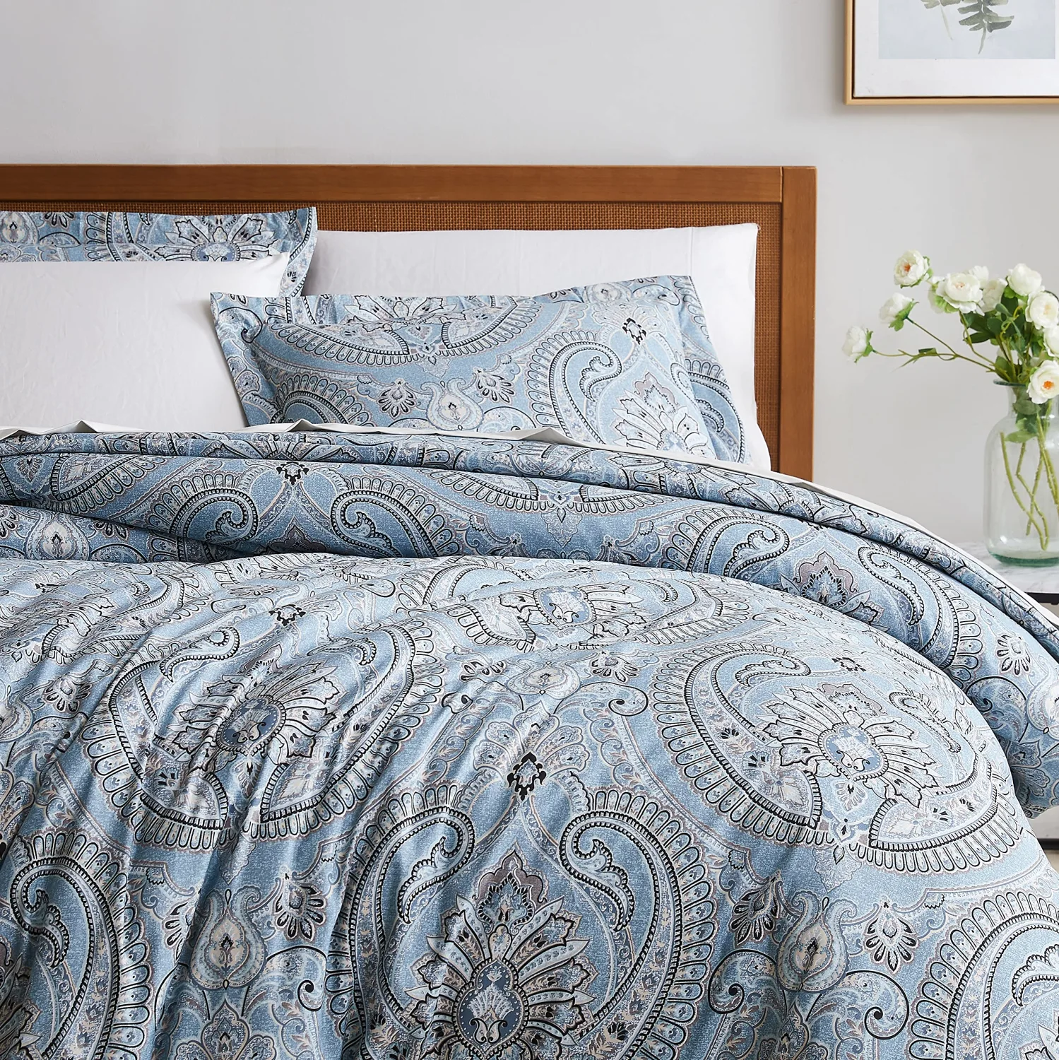 Southshore Fine Living, Inc. Oversized Comforter Bedding Set Down Alternative All-Season Warmth, Soft Cozy Paisley Bedspread 3-Piece with Two Matching Shams, Pure Melody Aqua, Full/Queen