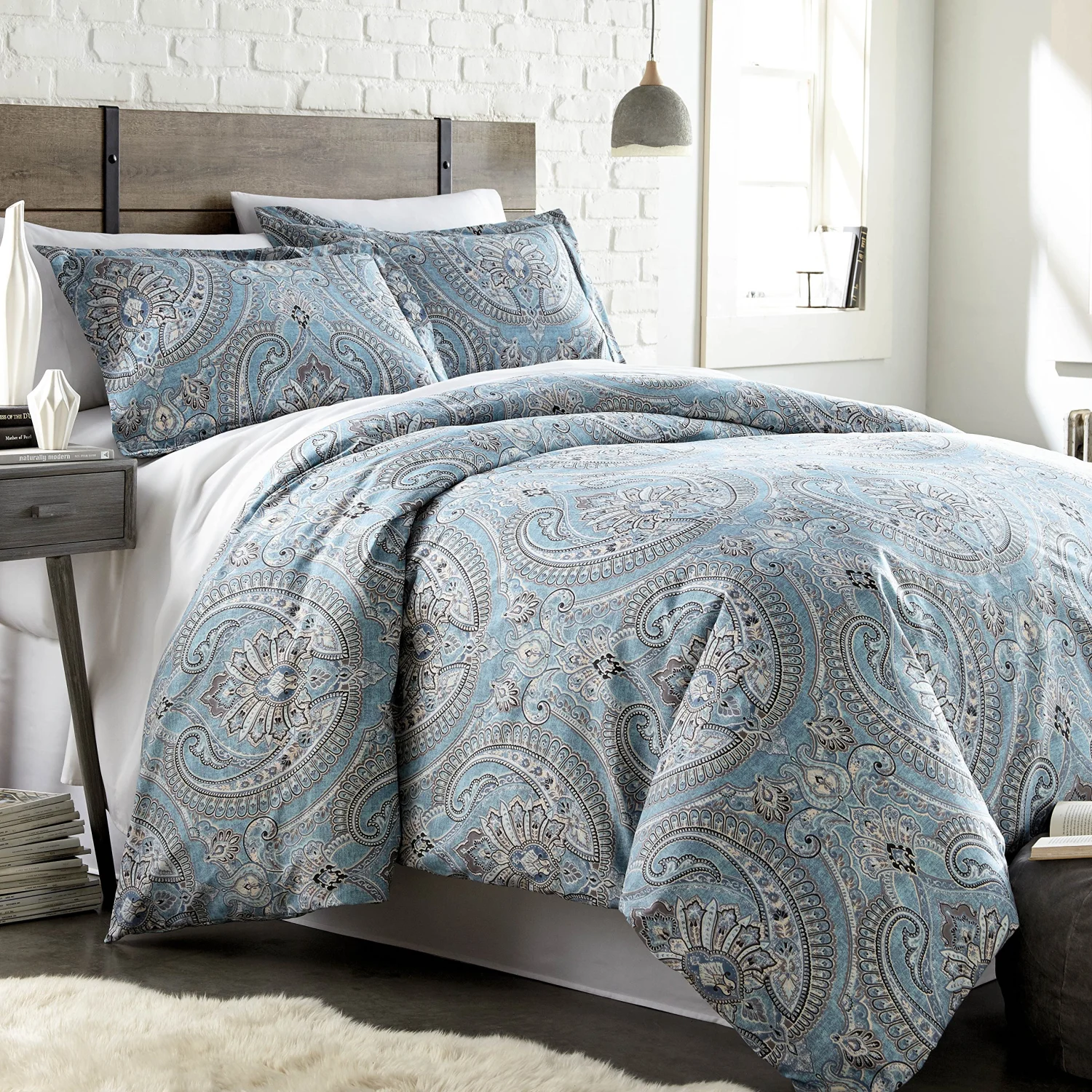 Southshore Fine Living, Inc. Oversized Comforter Bedding Set Down Alternative All-Season Warmth, Soft Cozy Paisley Bedspread 3-Piece with Two Matching Shams, Pure Melody Aqua, Full/Queen