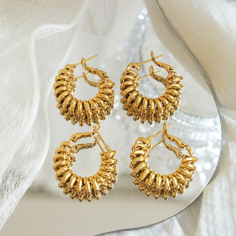 Round Center Spiral Female Earrings