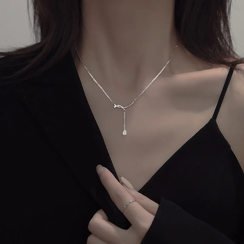 Temperament Teardrop Necklace Female Light Luxury Niche