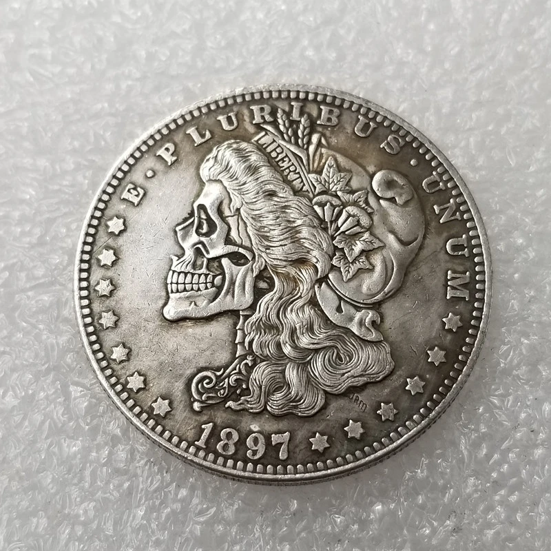 Antique Artifact Homeless Skull Silver-plated  Commemorative Coin