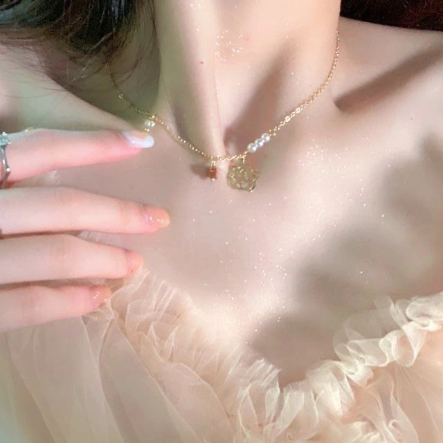 Gentle Retro Temperament Romantic Clavicle Chain