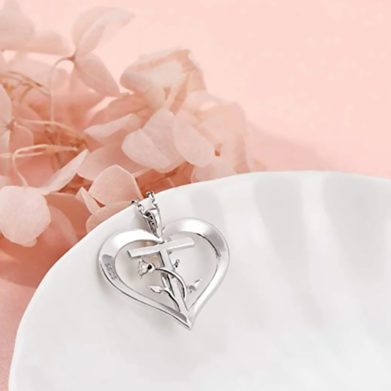 Women's Fashion Simple Heart-shaped Cross With Diamonds Necklace
