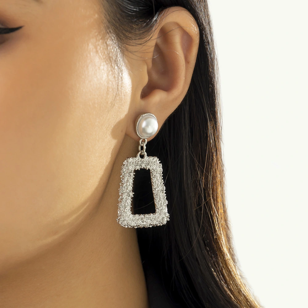 Alloy Sweet Square Earrings Are Simple And Cold