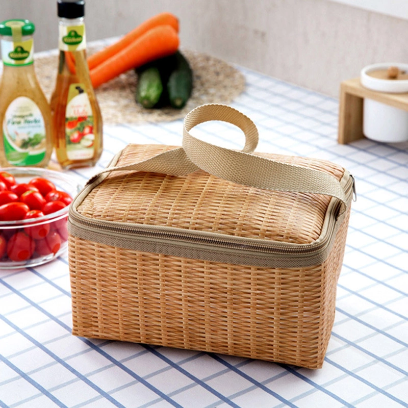 Rattan lunch bag