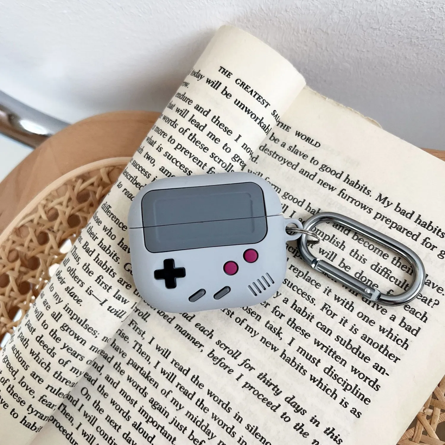 New Personalized Game Machine Bluetooth Headset Protective Cover Split Type