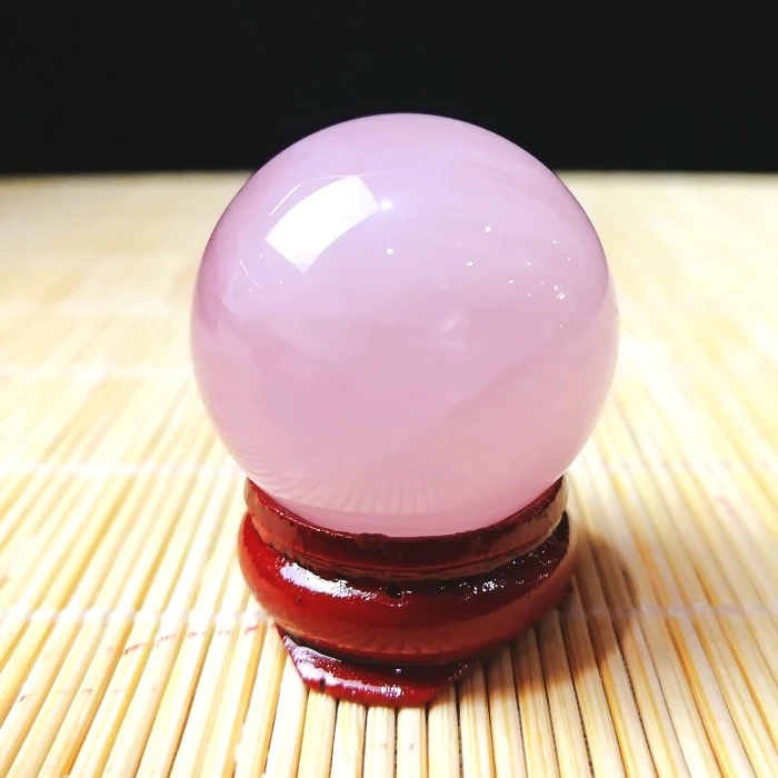 4cm Natural Crystal Edge Feng Shui Ball