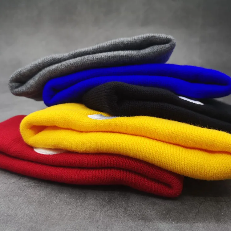 Embroidered letter s pointed fine wool hat