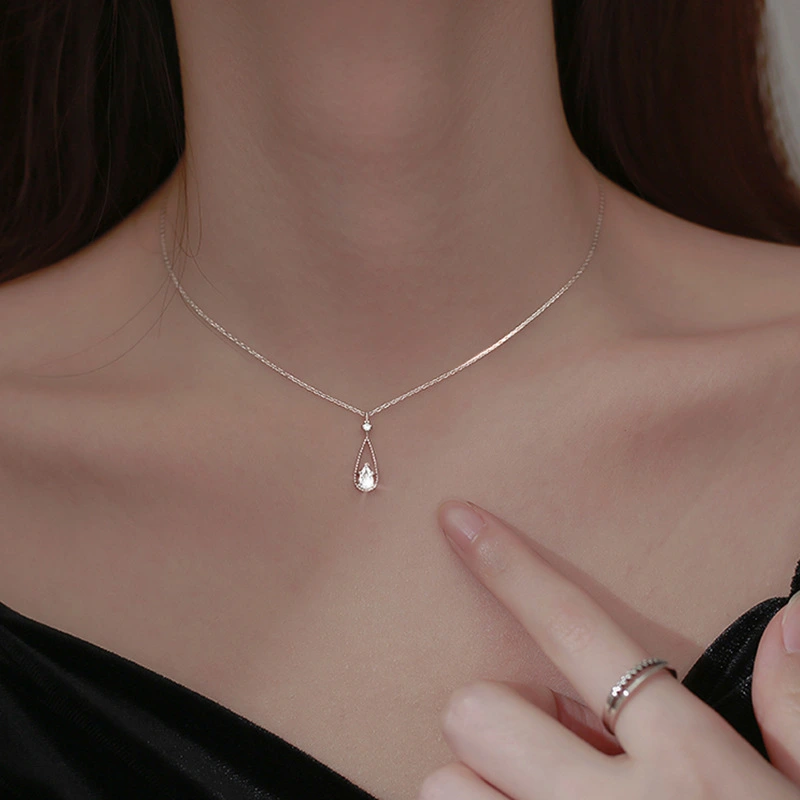 Women's French Delicate Water Drop Zircon Necklace