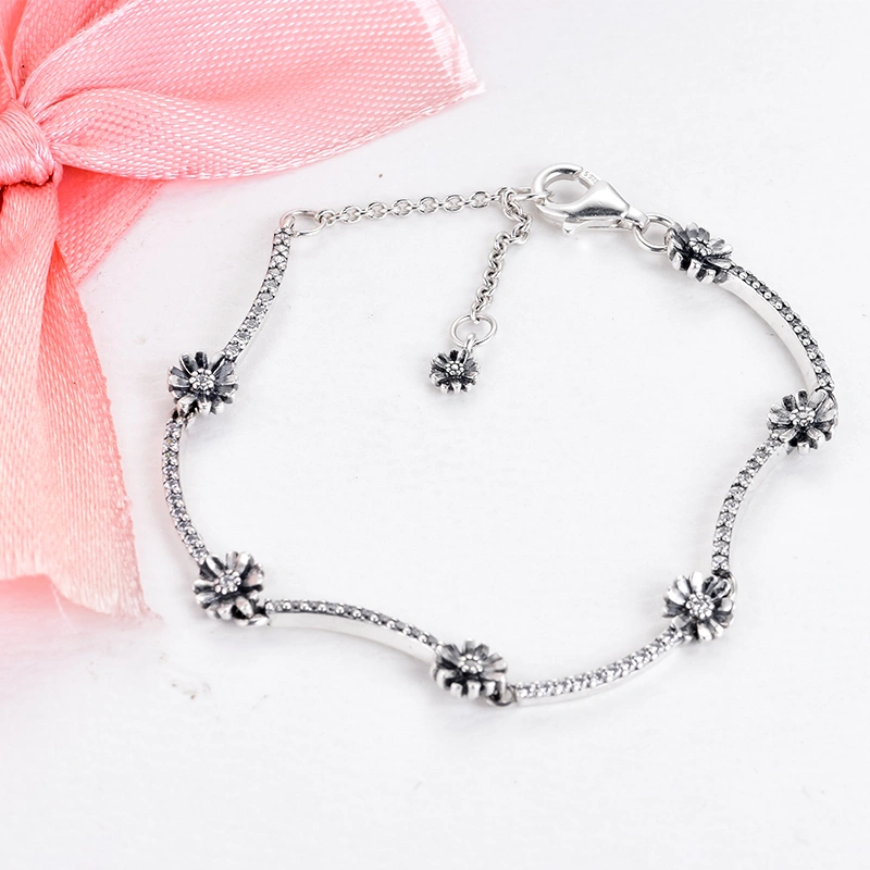 Zircon small daisy bracelet