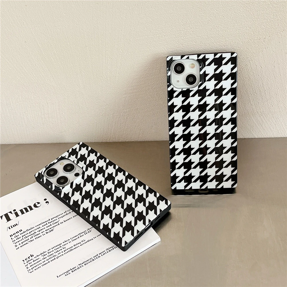 Simple Black And White Check Case