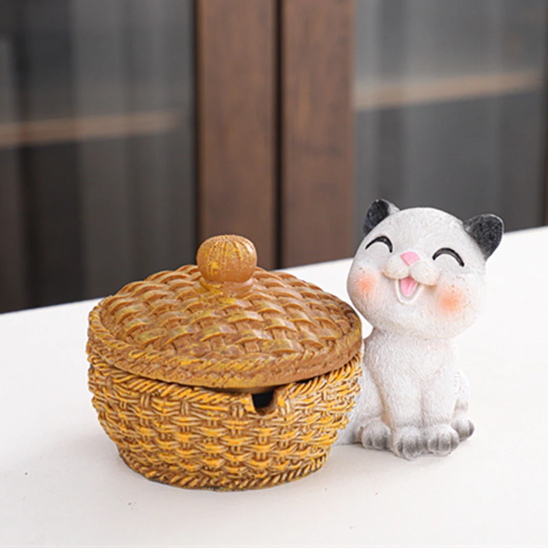 Cute Ashtray Decoration With Cover