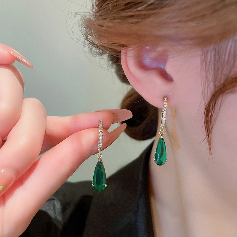 New Fashion Emerald Diamond Earrings