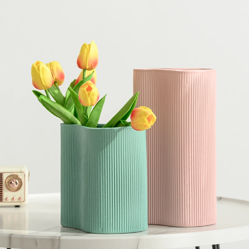 Ceramic Vertical Striped Vase With Flower Arrangement Decoration