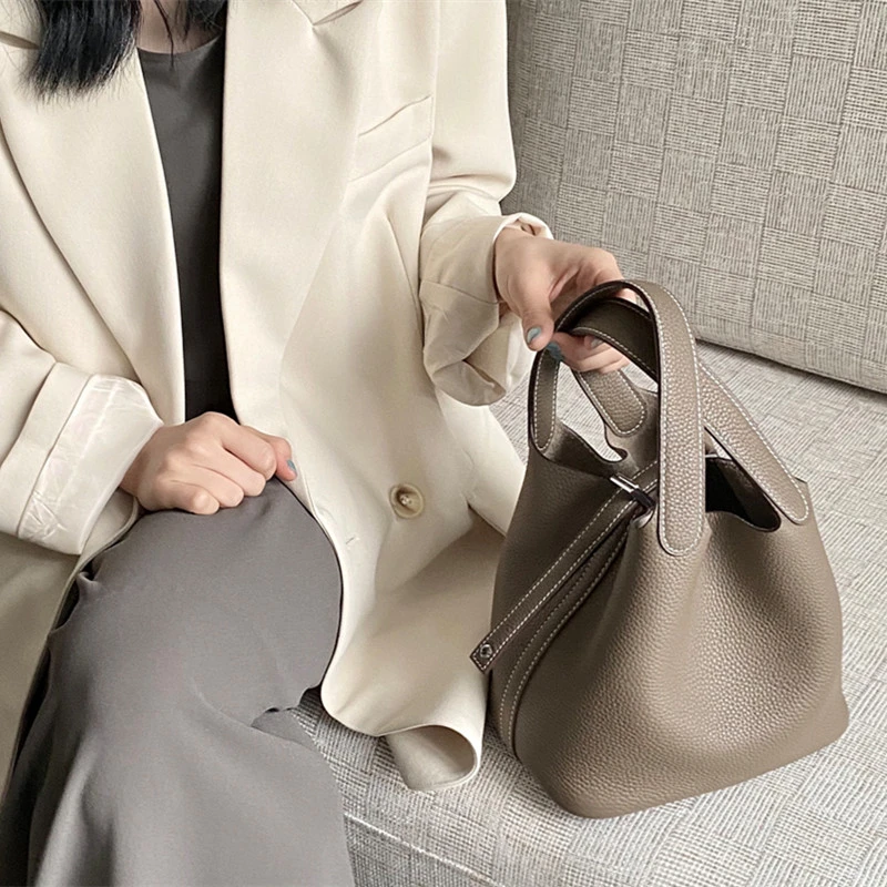 Women's Fashion Leather Solid Color Handbag