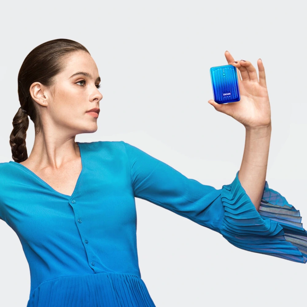 Fashionable Charging Treasure Is Slim And Compact
