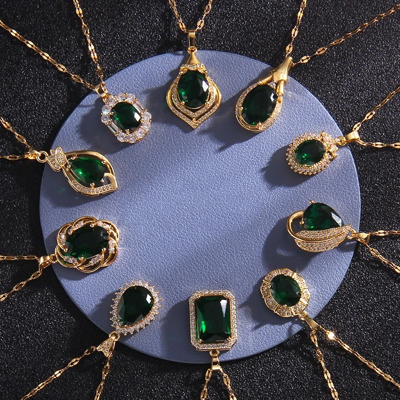 Titanium Steel Light Luxury High-end Imitation Emerald Necklace