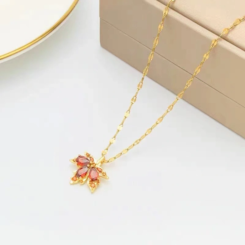 Red Maple Leaf Necklace Women's Fashion And Exquisite