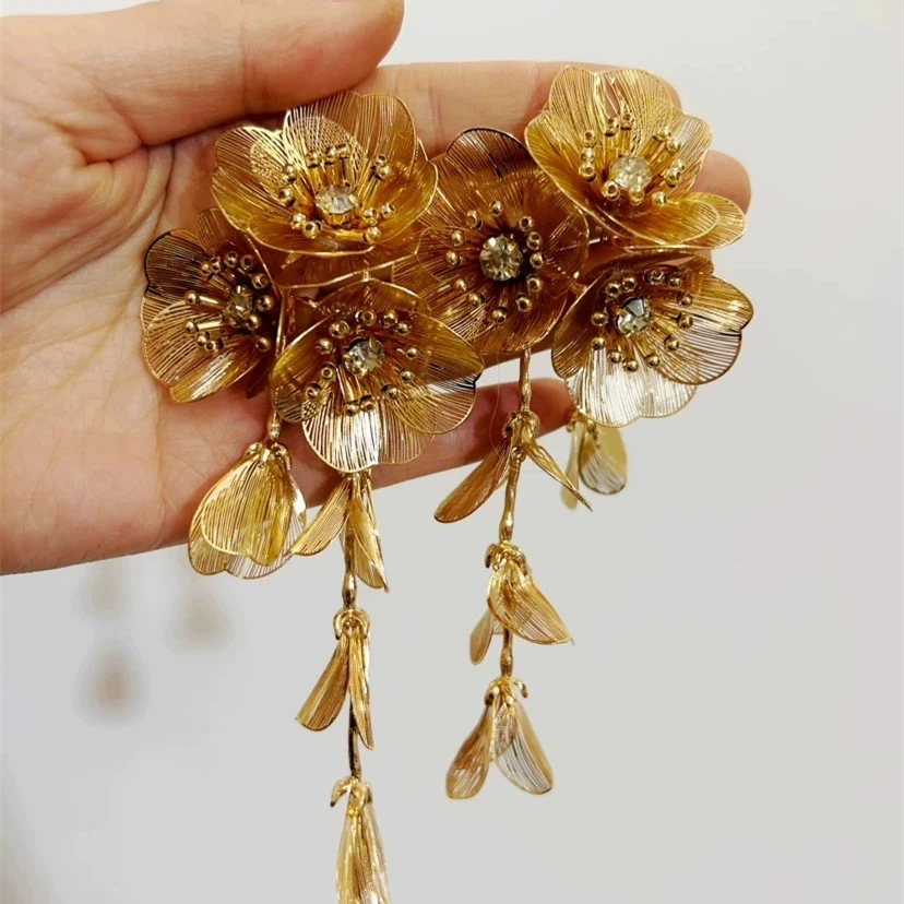 Long Metal Flower Tassel Earrings Necklace Set