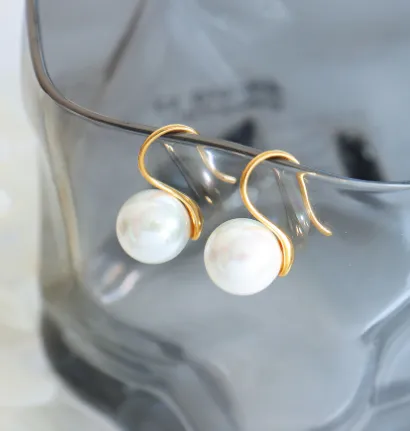 Luminique Pearl Earrings