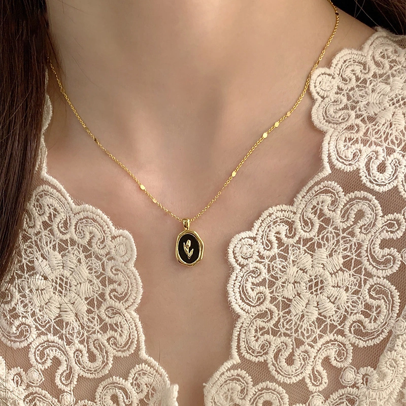 Women's Temperament Fashion Oval Oil Drip Flower Necklace